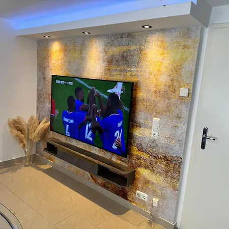 - Next To Frankfurt شقة *