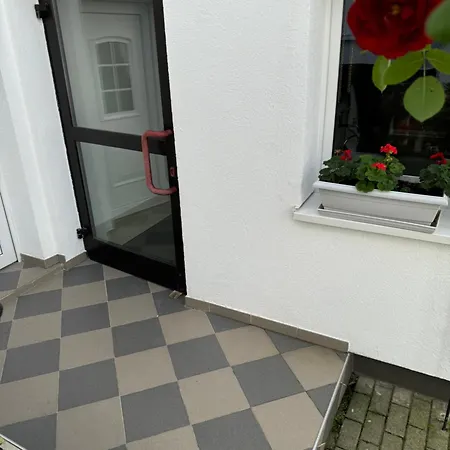 - Next To Frankfurt Apartment