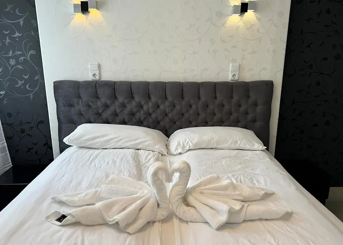 - Next To Frankfurt Maintal